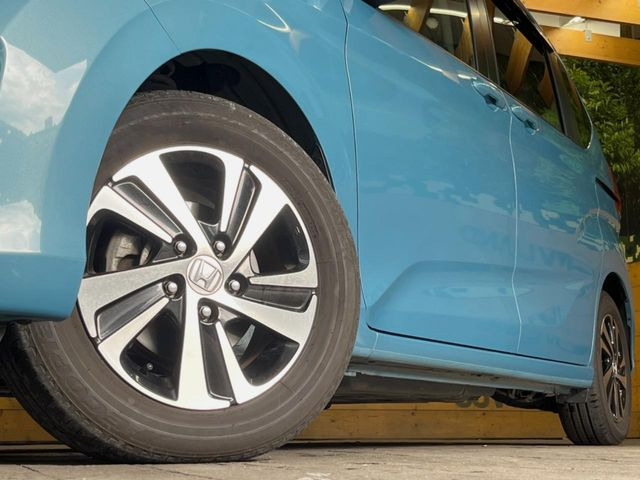 �y����15�C���`�A���~�z�C�[���z�O�ςɃ}�b�`���������A���~�z�C�[���𑕒����Ă���܂��B�e��ЊO�A���~�z�C�[����A�X�^�b�h���X�^�C�����戵�����Ă���܂��B���񂲑��k����������