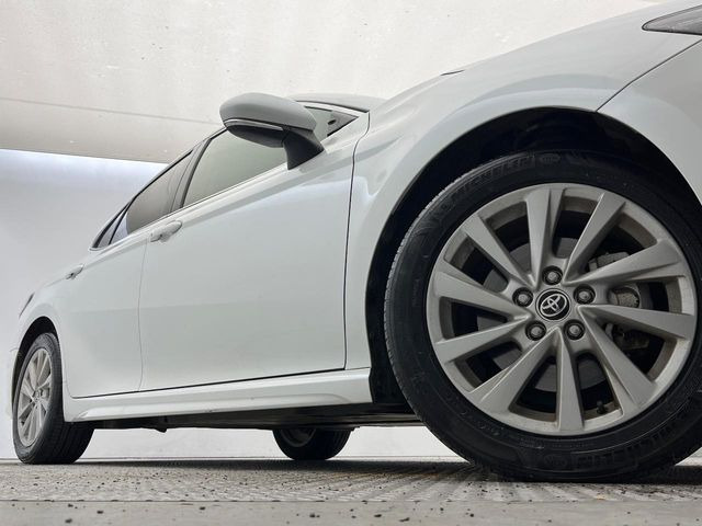 �y����17�C���`�A���~�z�C�[���z�O�ςɃ}�b�`���������A���~�z�C�[���𑕒����Ă���܂��B�e��ЊO�A���~�z�C�[����A�X�^�b�h���X�^�C�����戵�����Ă���܂��B���񂲑��k����������