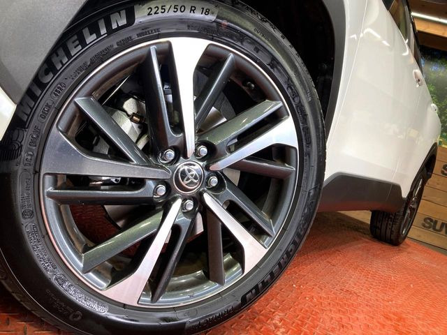 �y����18�C���`�A���~�z�C�[���z�O�ςɃ}�b�`���������A���~�z�C�[���𑕒����Ă���܂��B�e��ЊO�A���~�z�C�[����A�X�^�b�h���X�^�C�����戵�����Ă���܂��B���񂲑��k����������