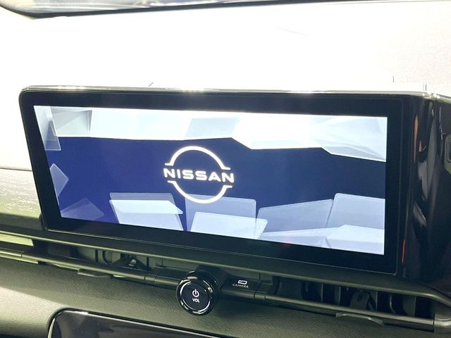 �y���[�J�[�����i�r�z�C���e���A�ɗn�����ރX�^�C���b�V���ȁu��p�݌v�v���[�J�[�i�r�𑕔��􎋔F���⑀�쐫�ȂǊ�{���\�ɂ��D��A���㎿�ȃJ�[���C�t�����y���݂��������܂��B