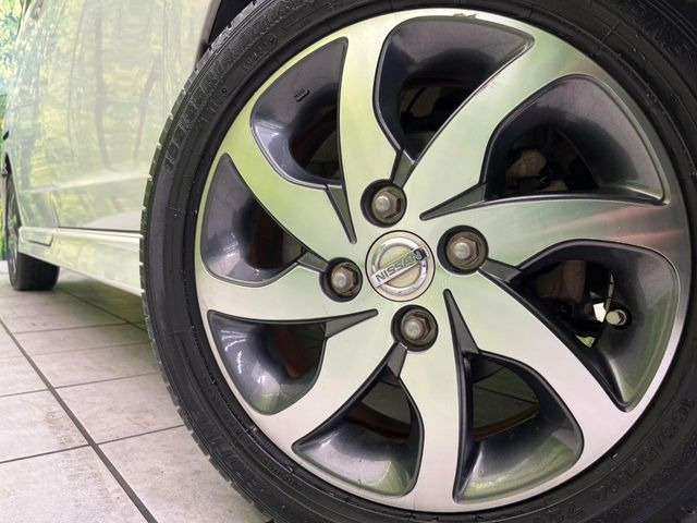 �y����14�C���`�A���~�z�C�[���z�O�ςɃ}�b�`���������A���~�z�C�[���𑕒����Ă���܂��B�e��ЊO�A���~�z�C�[����A�X�^�b�h���X�^�C�����戵�����Ă���܂��B���񂲑��k����������