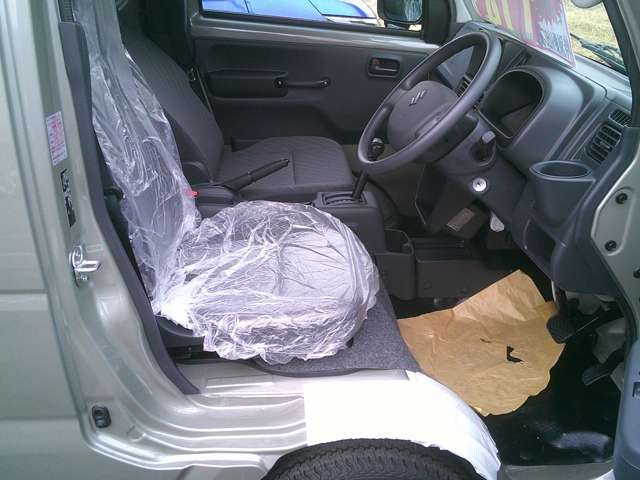 ���^�]�Ȃ̃V�[�g�X���C�h�ʂ�180mm!�����40&deg;�̃��N���C�j���O���\!�ו��̐ςݍ~�낵��ԓ��x�e�����K�ł���