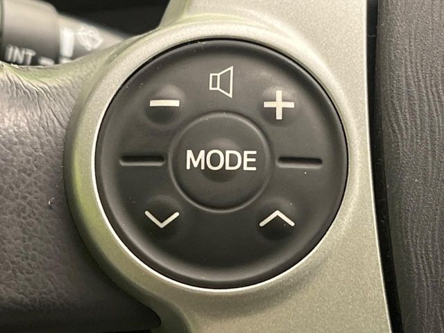 �y�X�e�A�����O�X�C�b�`�z�^�]���A�O������ڐ������炷���ƂȂ��A�I�[�f�B�I���̑��삪�\�ȕ֗��@�\!���S&���K�ȃh���C�u�����o���Ă���܂���