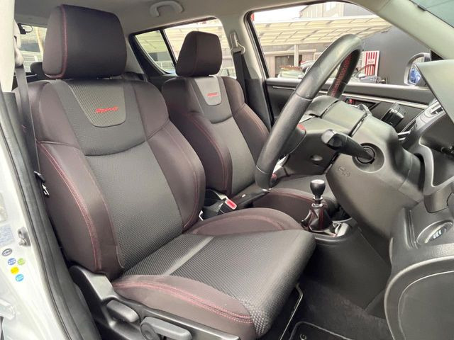 �y��p�X�|�[�c�V�[�g�z�z�[���h���ɗD��A�J�[�u���̑̂������}�����Ă���܂��B�܂��A�̂Ƀt�B�b�g���邩�獘��w�������ɂ����A�����O�h���C�u�⍂�����s�ł����K�ɂ��߂������������܂���