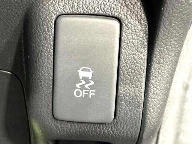 �y������h�~���u�z�ԗ��̉���������m����ƁA�����I�Ɏԗ��̐i�s������ۂ悤�Ɏԗ��𐧌䂵�܂��B�J�̓��ȂǊ���₷���H�ʏ󋵂ł����S�ȉ^�]���\�ł��B