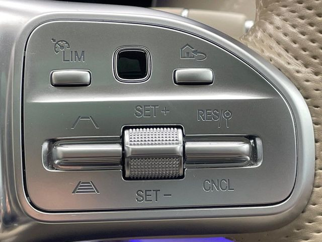 ���f�B�X�g���j�b�N�v���X:�s�s�A�x�O�A�������H�Ȃǂ̑��s���ɁA�X�e���I�}���`�p�[�p�X�J�����ƃ��[�_�[�Z���T�[�ɂ��A�O���Ԃ�F�����đ��x�ɉ������Ԋԋ������ێ����鎟����̃N���R��!