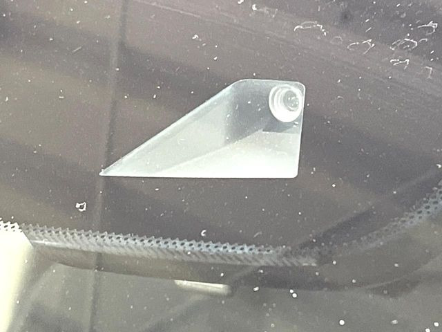 �y�G�}�[�W�F���V�[�u���[�L�z���s���ɑO���̎ԗ�����F�����A�Փ˂������Ȏ��͌x��ƃu���[�L�ŏՓˉ���Ɣ�Q�y�����A�V�X�g�B�����S�Ƀh���C�u�����y���݂��������܂��B