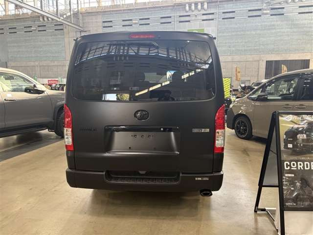 ハイエースバン