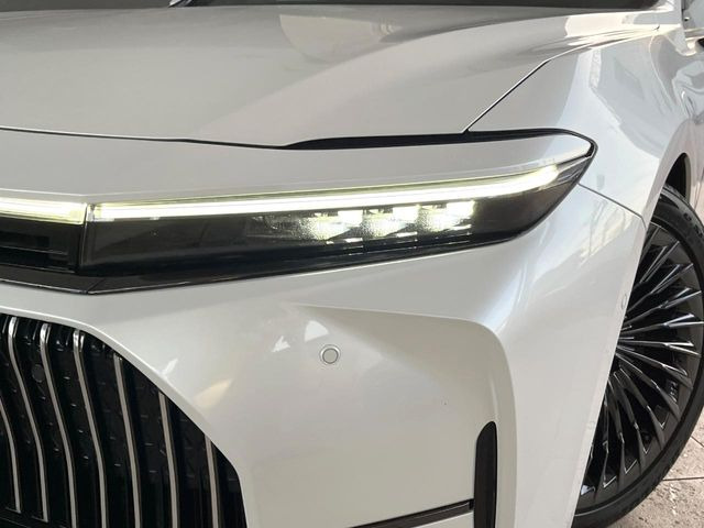 �yLED�w�b�h���C�g�z���V����ԑ��s�����ǍD�Ȏ��E���m�ۂ����S���ĉ^�]�ł��鍂�P�xLED�w�b�h���C�g�𑕔�!�_�����x�������A����d�͂��}�����Ă��܂��B