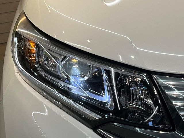 �yLED�w�b�h���C�g�z���V����ԑ��s�����ǍD�Ȏ��E���m�ۂ����S���ĉ^�]�ł��鍂�P�xLED�w�b�h���C�g�𑕔�!�_�����x�������A����d�͂��}�����Ă��܂��B