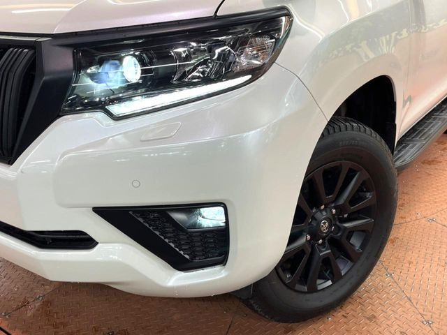 �yLED�w�b�h���C�g�z���V����ԑ��s�����ǍD�Ȏ��E���m�ۂ����S���ĉ^�]�ł��鍂�P�xLED�w�b�h���C�g�𑕔�!�_�����x�������A����d�͂��}�����Ă��܂��B