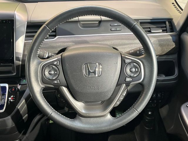 �y�����v�����X�e�A�����O�z�㎿�Ȋv���g�p���邱�ƂŁA��ɂ����������݂ƂĂ��^�]���₷���n���h���ł���