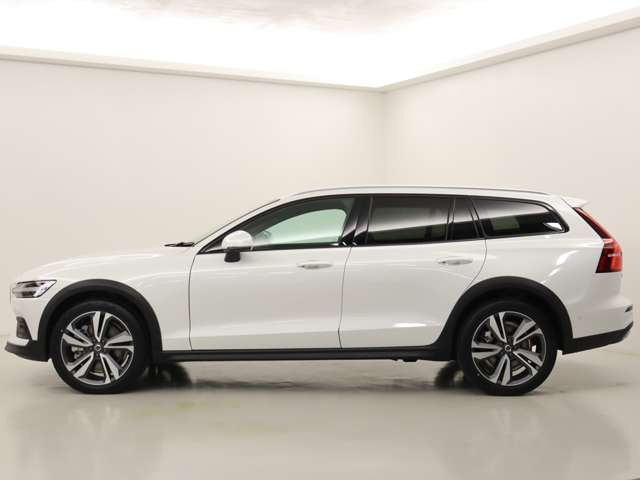 V60クロスカントリーウルトラ B5 AWD 4WD