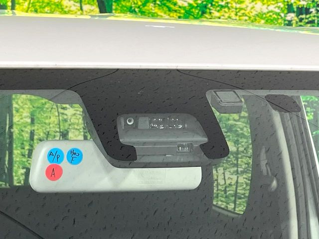 �y�X�Y�L �Z�[�t�e�B�T�|�[�g�z���s���ɑO���̎ԗ�����F�����A�Փ˂������Ȏ��͌x��ƃu���[�L�ŏՓˉ���Ɣ�Q�y�����A�V�X�g�B�����S�Ƀh���C�u�����y���݂��������܂��B