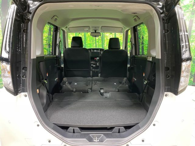 ���i�̂���������ʋ΁A���}���ɏ\���ȉ׎��X�y�[�X���m�ۂ��Ă���܂��B�Z�J���h�V�[�g��|���ƁA�傫�ȉו��̐ύڂ��\�ł���