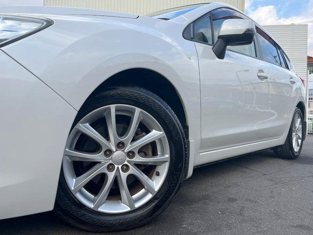 �y����16�C���`�A���~�z�C�[���z�O�ςɃ}�b�`���������A���~�z�C�[���𑕒����Ă���܂��B�e��ЊO�A���~�z�C�[����A�X�^�b�h���X�^�C�����戵�����Ă���܂��B���񂲑��k����������