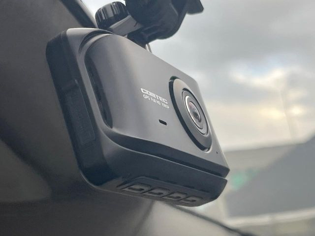 �y�h���C�u���R�[�_�[�z���S�E���S�ȃJ�[���C�t�ɕK�{�̃h���C�u���R�[�_�[�𑕔�!���s���͂������A������^�]�⎖�̂ɑ��������ۂ̏󋵂��f���ŋL�^���A����̃��X�N�ɔ����܂��B