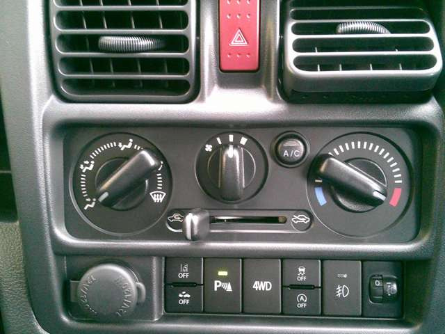 �V���v���ȃ_�C�����ő��쐫�̗ǂ��}�j���A���G�A�R��!�����ď�����K�Ƀh���C�u�ł��܂�!