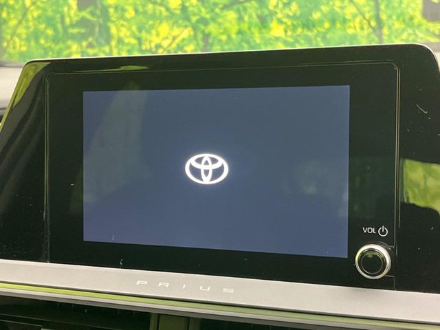 �y8�C���` �f�B�X�v���C�I�[�f�B�I�z���ʂ̃f�B�X�v���C��AppleCarPlay��AndroidAuto�����p�\�B�傫�ȉ�ʂŃX�}�z�i�r�A�v���������p���������܂���