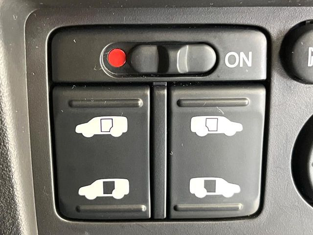 �y�����p���[�X���C�h�h�A�z�X�}�[�g�L�[��^�]�Ȃ̃X�C�b�`�Ō�ȗ����X���C�h�h�A�̊J���\���d��������͂����ăh�A���J����K�v�������A�����Ȃ��q�l�ł��ȒP�ɊJ���߂ł����K�ł���