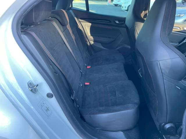 �C�ɂȂ邨�Ԃ�����܂�����E�̓d�b�ԍ����璼�ڂ��X�ɂ��₢���킹���������B�x�����@����ԗ����A��Ԃ܂łȂ�ł������������Ē����܂��B�X�^�b�t�ꓯ���A�����҂����Ă���܂��B