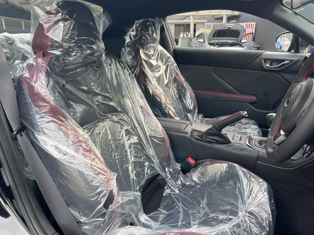 �y�n�[�t���U�[�V�[�g�z�������ƍ���S�n�𗼗������l�C�̃V�[�g���w�ʁE���ʂ̓X�G�[�h���ƂȂ��Ă���A���G��⊊��ɂ����ɗD��Ă��܂��B�C���╞���ɍ��E���ꂸ���K�ɂ���肢�������܂��B