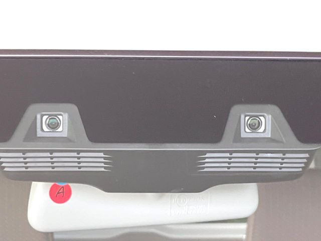 �y�G�}�[�W�F���V�[�u���[�L�z���s���ɑO���̎ԗ�����F�����A�Փ˂������Ȏ��͌x��ƃu���[�L�ŏՓˉ���Ɣ�Q�y�����A�V�X�g�B�����S�Ƀh���C�u�����y���݂��������܂��B