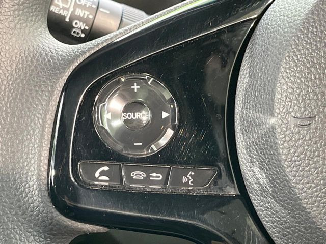 �y�X�e�A�����O�X�C�b�`�z�^�]���A�O������ڐ������炷���ƂȂ��A�I�[�f�B�I���̑��삪�\�ȕ֗��@�\!���S&���K�ȃh���C�u�����o���Ă���܂���