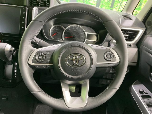 �y�����v�����X�e�A�����O�z�㎿�Ȋv���g�p���邱�ƂŁA��ɂ����������݂ƂĂ��^�]���₷���n���h���ł���