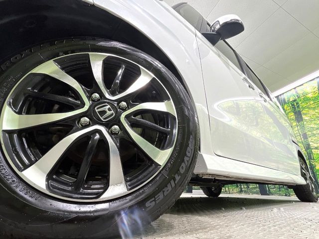 �y����14�C���`�A���~�z�C�[���z�O�ςɃ}�b�`���������A���~�z�C�[���𑕒����Ă���܂��B�e��ЊO�A���~�z�C�[����A�X�^�b�h���X�^�C�����戵�����Ă���܂��B���񂲑��k����������