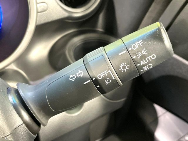 �y�I�[�g���C�g�z����̖��邳�ɉ����Ď����Ńw�b�h���C�g�̓_���E�������ł���@�\�ł�!���C�g�̕t���Y��E�����Y��Ȃǂ������Ȃ�A�J�̓���[���̑��s�����S!�g���l���ʉߎ����֗��ł��ˁ�