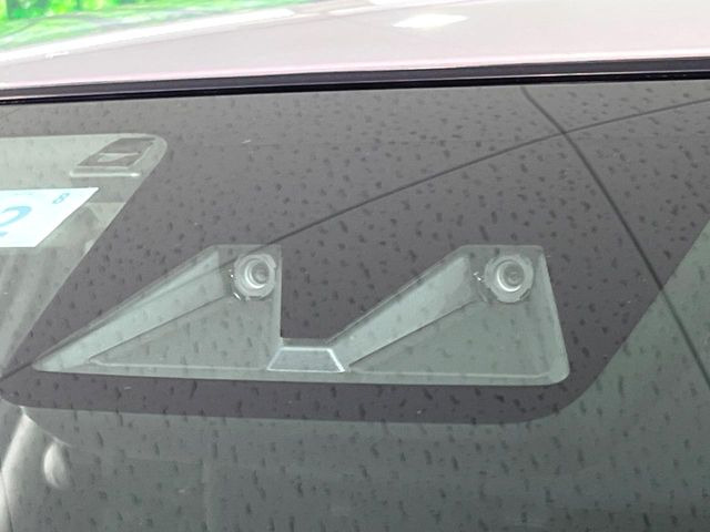 �y�X�}�[�g�A�V�X�g�z���s���ɑO���̎ԗ�����F�����A�Փ˂������Ȏ��͌x��ƃu���[�L�ŏՓˉ���Ɣ�Q�y�����A�V�X�g�B�����S�Ƀh���C�u�����y���݂��������܂��B