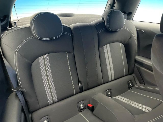 ���㕔���Ȃ��C�ɂȂ�悤�ȃL�Y�E�����ւ��蓙�A�傫�ȃ_���[�W�͂Ȃ��A�ǍD�ȏ�Ԃł��B