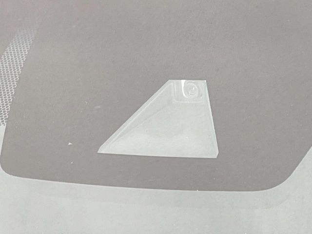 �y�g���^�Z�[�t�e�B�Z���X�z���s���ɑO���̎ԗ�����F�����A�Փ˂������Ȏ��͌x��ƃu���[�L�ŏՓˉ���Ɣ�Q�y�����A�V�X�g�B�����S�Ƀh���C�u�����y���݂��������܂��B