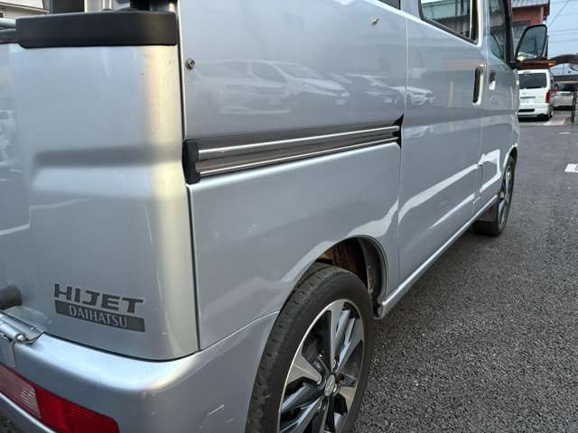 �f�ڎʐ^�ȊO�̎ʐ^���������܂�!���ڂ������ʐ^�������ɎB�蒼�����Ƃ��\�ł��̂ŁA���C�y�ɂ��\���t��������!