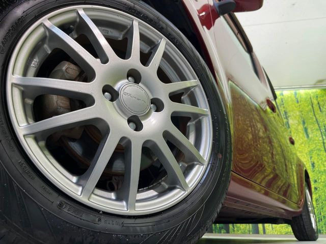 �y15�C���`�A���~�z�C�[���z�O�ςɃ}�b�`�����A���~�z�C�[���𑕒����Ă���܂��B�e��A���~�z�C�[����A�X�^�b�h���X�^�C�����戵�����Ă���܂��B���񂲑��k����������