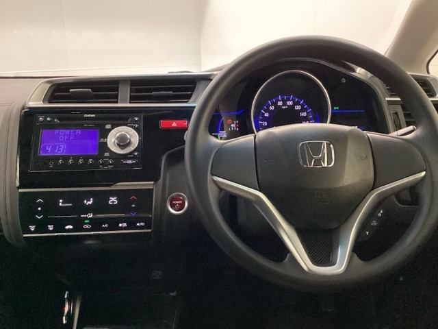 フィット1.5 ハイブリッド Fパッケージ