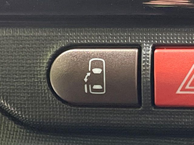 �y�p���[�X���C�h�h�A�z�X�}�[�g�L�[��^�]�Ȃ̃X�C�b�`�ŃX���C�h�h�A�̊J���\���d��������͂����ăh�A���J����K�v�������A���������q�l�ł��A�d���ו��������Ă��鎞�����N�ɊJ���߂ł��܂���