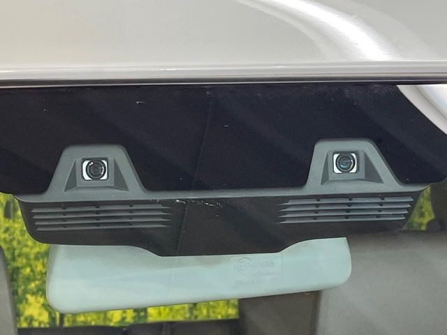 �y�C���e���W�F���g�G�}�[�W�F���V�[�u���[�L�z�t�����g�J�����őO���̎ԗ�����s�҂����m�B�Փ˂������Ȏ��͏Փ˔�Q�y���u���[�L���쓮�A�Փˉ�����T�|�[�g�B�����S�Ƀh���C�u�����y���݂��������܂��B