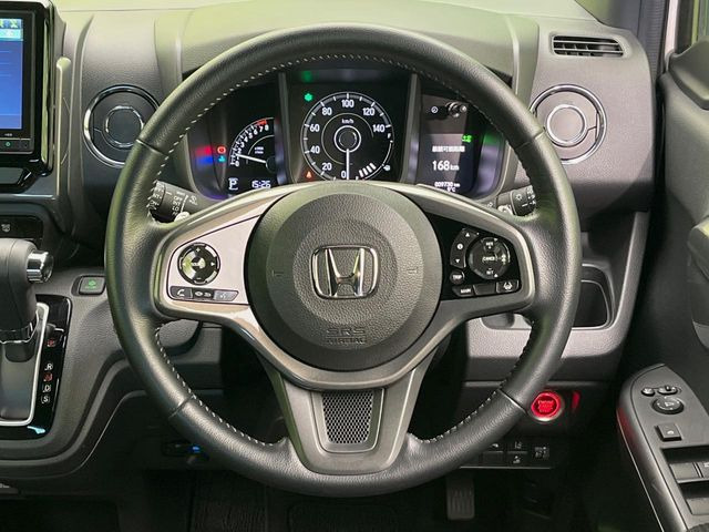 �y�����v�����X�e�A�����O�z�㎿�Ȋv���g�p���邱�ƂŁA��ɂ����������݂ƂĂ��^�]���₷���n���h���ł���