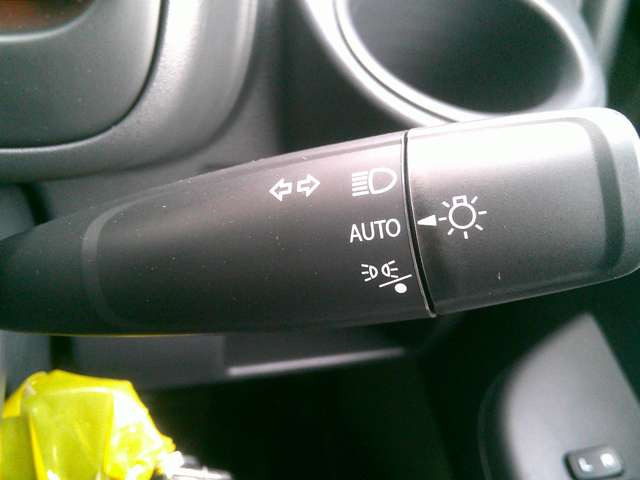 ���I�[�g���C�g&�n�C�r�[���A�V�X�g�����̖͂��邳�����m���Ď����Ń��C�g�_�����Ă���g���l���Ȃǂŕ֗��ł��B�����!�Ό��ԂȂǂ����m���ăn�C&hArr;���[�������Ő؂�ւ��Ă���܂��B