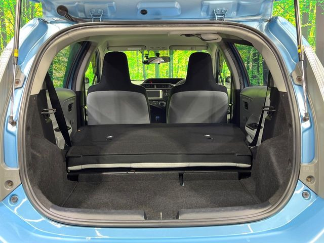 ���i�̂���������ʋ΁A���}���ɏ\���ȉ׎��X�y�[�X���m�ۂ��Ă���܂��B�Z�J���h�V�[�g��|���ƁA�傫�ȉו��̐ύڂ��\�ł���