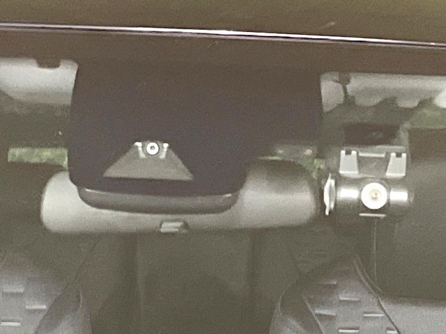 �y�g���^�Z�[�t�e�B�Z���X�z���s���ɑO���̎ԗ�����F�����A�Փ˂������Ȏ��͌x��ƃu���[�L�ŏՓˉ���Ɣ�Q�y�����A�V�X�g�B�����S�Ƀh���C�u�����y���݂��������܂��B