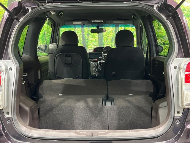 ���i�̂���������ʋ΁A���}���ɏ\���ȉ׎��X�y�[�X���m�ۂ��Ă���܂��B�Z�J���h�V�[�g��|���ƁA�傫�ȉו��̐ύڂ��\�ł���