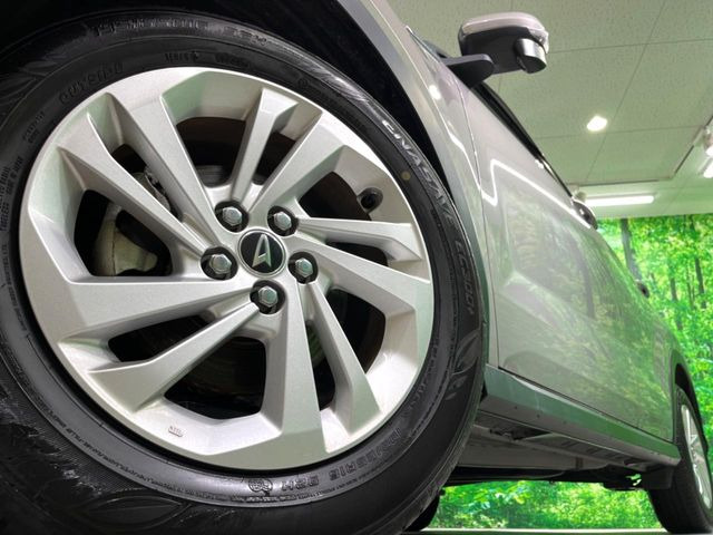 �y����16�C���`�A���~�z�C�[���z�O�ςɃ}�b�`���������A���~�z�C�[���𑕒����Ă���܂��B�e��ЊO�A���~�z�C�[����A�X�^�b�h���X�^�C�����戵�����Ă���܂��B���񂲑��k����������