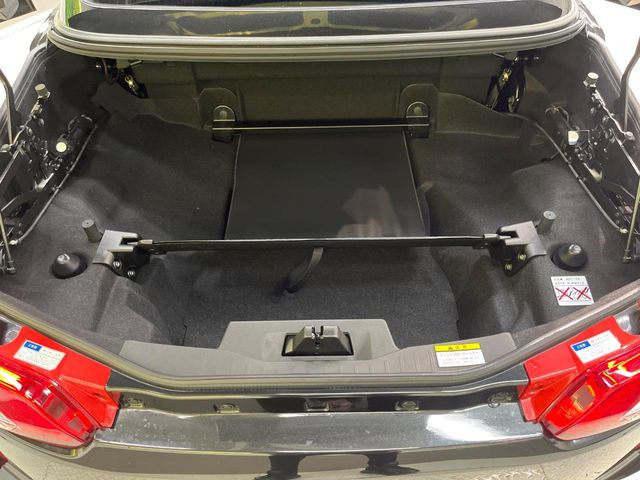 ���i�̂���������ʋ΁A���}���ɏ\���ȉ׎��X�y�[�X���m�ۂ��Ă���܂��B