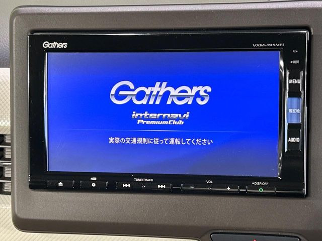 �y�����i�r�z�l�C�̏����i�r�𑕔����Ă���܂��B�i�r�̎g���₷���͂������A�I�[�f�B�I�@�\���[��!�L�����v�◷�s�͂������A�ʋ΂┃�����ȂǕ��i�̃h���C�u���y�����Ȃ�͂���