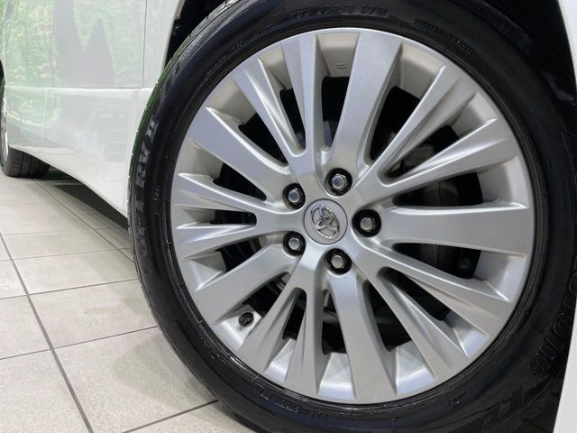 �y����18�C���`�A���~�z�C�[���z�O�ςɃ}�b�`���������A���~�z�C�[���𑕒����Ă���܂��B�e��ЊO�A���~�z�C�[����A�X�^�b�h���X�^�C�����戵�����Ă���܂��B���񂲑��k����������