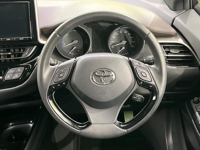 �y�����v�����X�e�A�����O�z�㎿�Ȋv���g�p���邱�ƂŁA��ɂ����������݂ƂĂ��^�]���₷���n���h���ł���