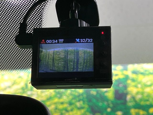 �y�h���C�u���R�[�_�[�z���S�E���S�ȃJ�[���C�t�ɕK�{�̃h���C�u���R�[�_�[�𑕔�!���s���͂������A������^�]�⎖�̂ɑ��������ۂ̏󋵂��f���ŋL�^���A����̃��X�N�ɔ����܂��B